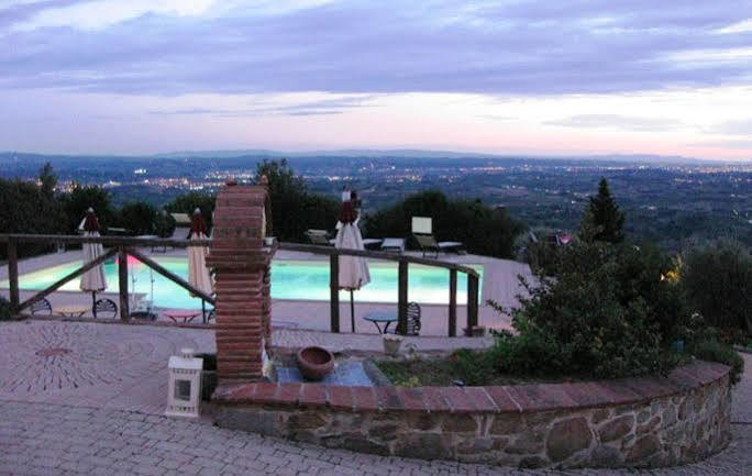 Casa Vacanze La Porta Винчи Экстерьер фото